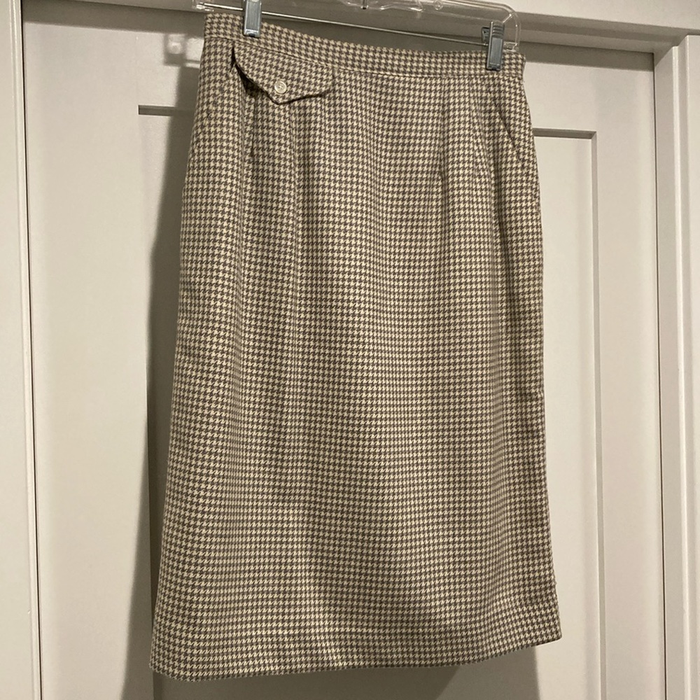 Vintage women’s pencil skirt